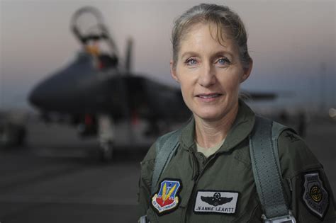 U.S Air Force pushes recruitment campaign promoting female pilots as ...