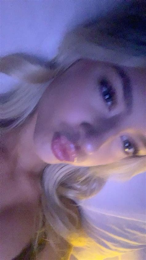 Pin By Jordan Rose On Catfish Central Pretty Blonde Girls Pretty Blonde Hair Blonde Hair Girl