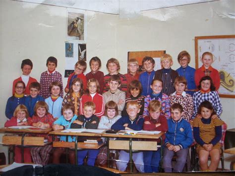 Photo De Classe Cm De Ecole Notre Dame Vagney Copains D Avant