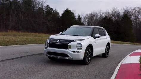 Mitsubishi launches all-new electric vehicle that charges itself | KLAS