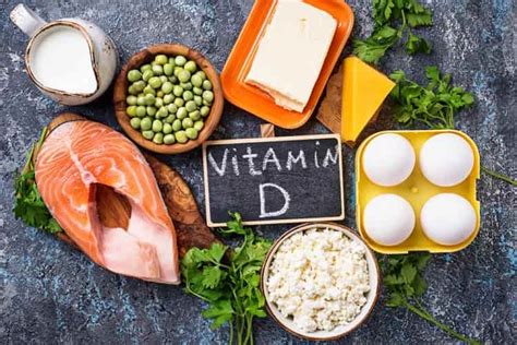 वयस्कों में विटामिन डी की कमी के लक्षण क्या होते हैं Vitamin D