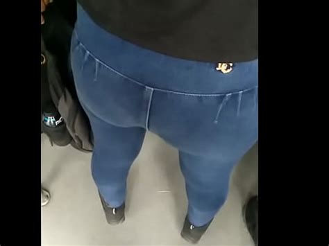 Culoncita En El Metro XVIDEOS