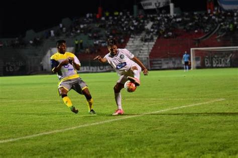 Liga De Portoviejo Y Colón Fc Empataron Sin Goles El Diario Ecuador