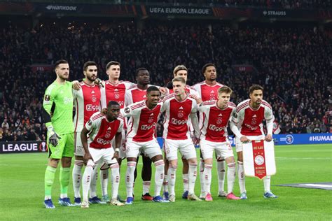 Van T Schip Verrast Met Ajax Opstelling Soccernews Nl