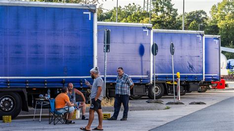 Lkw Streik in Gräfenhausen Blutiger Zwischenfall bei Unternehmen