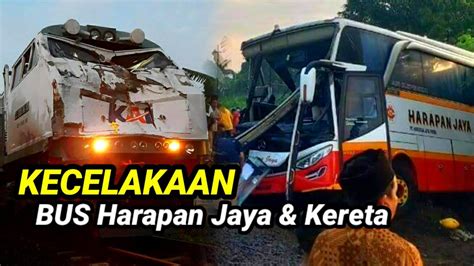 Bus Harapan Jaya Tertabrak Kerata Api Di Tulungagung Youtube