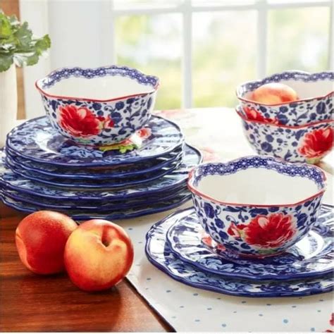 The Pioneer Woman Vintage Floral Dinner Set 12pc Pw Heritage Floral Dinnerware Pw Jubilee