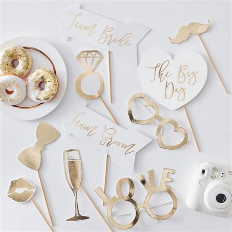 17 Wedding Photo Booth Props Your Guests Will Love Uk