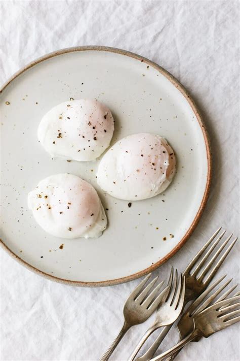 Poached Eggs: How to Poach an Egg Perfectly