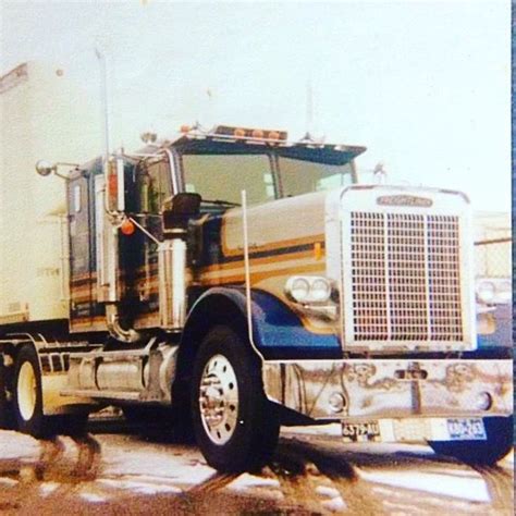 Pin By Mary Ellen Risser On Class Old Trucks Freightliner Trucks