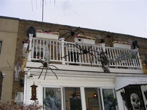 Halloween Spider House Outdoor Decor