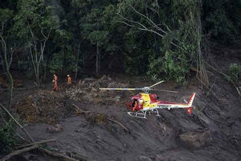 30 fotos que revelam o desespero da tragédia em Brumadinho