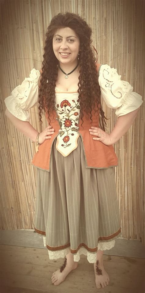 Hobbit Girl Cosplay Lord Of The Rings Girl Costumes Costume Ideas