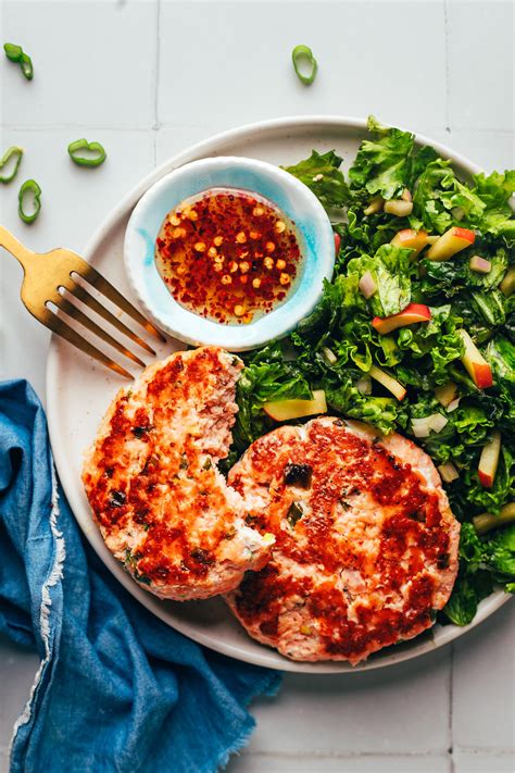 The Ultimate Salmon Burger (30 Minutes!) - Ulkse
