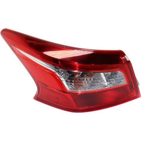 プレゼント ナビアスストアー送料無料 Jp Auto Outer Tail Light Compatible With Nissan Sentra 2016 2017 Driver Lef