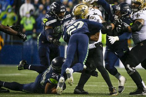 3 Up 3 Down Winners Losers From Seattle Seahawks 13 10 Loss To New