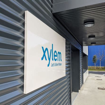 XYLEM Enseignes Larrieu Toulouse signalétique extérieure bâtiment