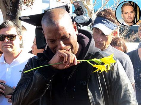 Tyrese Gibson Visits Paul Walker S Crash Site