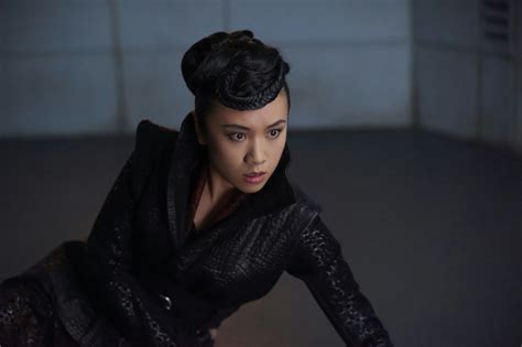 Dark Matter S2e2 Ellen Wong As Misaki Dark Matter Science