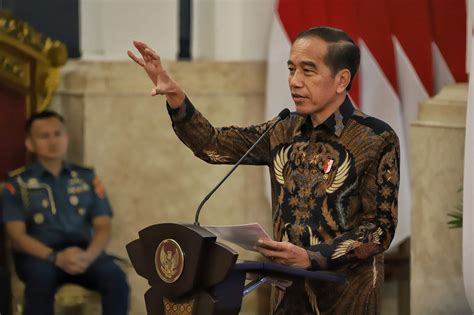 Jokowi Resmikan Pabrik Baterai Kendaraan Listrik Terbesar Di Asia Tenggara