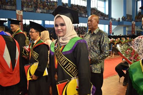 Lulusan Fpbs Ikuti Wisuda Gelombang I Upi Tahun Fakultas