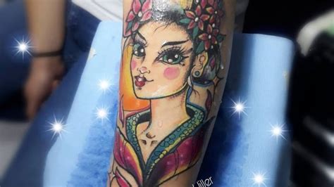 Tatuaje del artista Mexicano Michelle Van Hiller Geisha Tatuajes y más