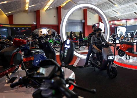 Pameran Otomotif Iims Tampilkan Sepeda Motor Baru Dari Berbagai