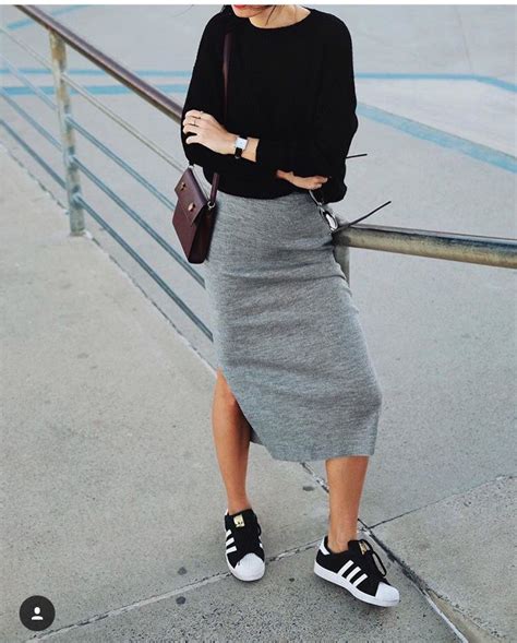 Pin On Wear Skirt And Sneakers Chic Skirts Womens Fashion