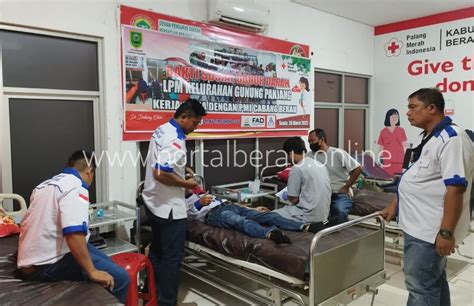 LPM Gunung Panjang Bekerjasama Dengan PMI Berau Gelar Bakti Sosial