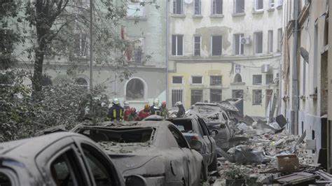 Największy atak Rosjan na Lwów od początku wojny Zełenski zapowiada