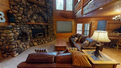 Brown Bear Cabin Island Park Idaho