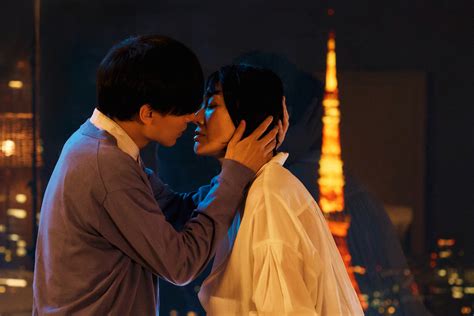 『東京タワー』板谷由夏と新たな人生を歩もうとする永瀬廉 耕二＆喜美子は涙のキス｜real Sound｜リアルサウンド 映画部