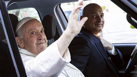 Papa Francisco El Papa Sale Del Hospital Todav A Estoy Vivo