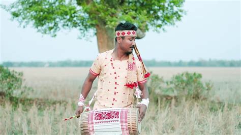 Assamese Bihu Dhol Playing By Biplov Konwar Assamese Percussion Sivasagar Assam India Youtube