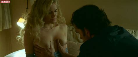 Naked Riley Keough In The House That Jack Built