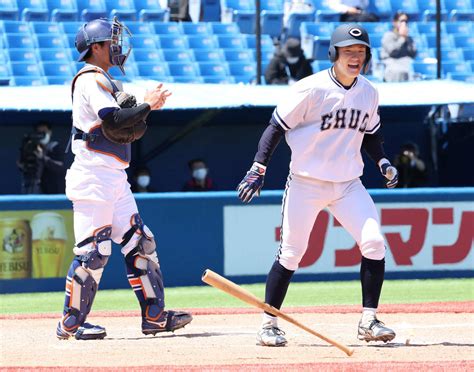 中大打線11安打10点、逆転勝ちで1勝1敗に持ち込む 5番皆川が初本塁打含む3安打3打点 アマ野球写真ニュース 日刊スポーツ