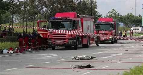 At Least 10 Dead After Plane Crashes Into Highway In Malaysia Latest