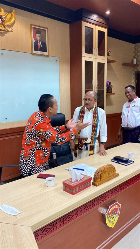 Penandatanganan MoU Antara Pemprov NTT Dengan Kanwil DJKN Bali Nusa