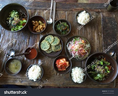 South Korean Vegetarian Dishes Royalty-Free Images, Stock Photos ...