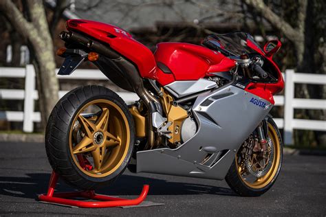 The First Person To Ride This Ultra Rare Mv Agusta F4 750 Serie Oro