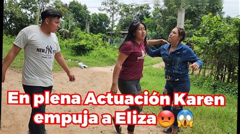 A Karen y Eliza les tocó Actuar JuntasPero En plena Actuación Karen