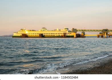 104 Edmonds washington ferry Images, Stock Photos & Vectors | Shutterstock