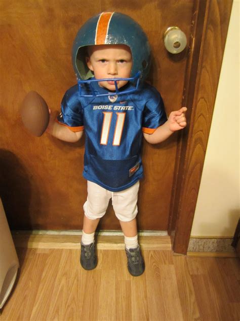 crafty couple: Make Your Own Child Size Football Helmet