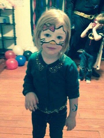 Hello Kitty Face Painting, Hello Kitty