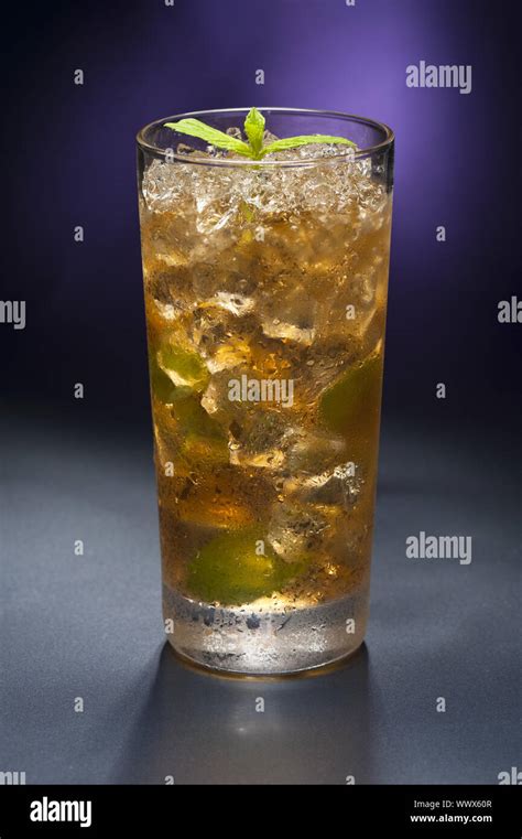 Mint Julep Hi Res Stock Photography And Images Alamy