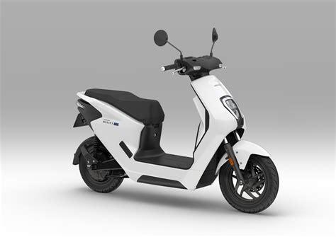 フルセット30万以下で買える電動バイク！honda Em1 Eは原付免許で乗れて家充電できる環境に優しい電動スクーター