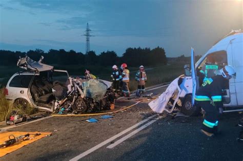 Czo Owe Zderzenie Sharana I Vw Lt Na Dk Nie Yj Osoby