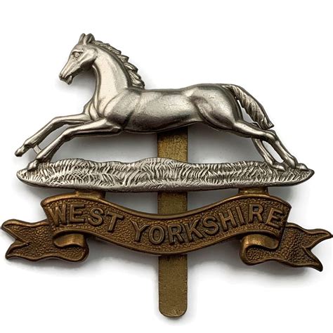 Ww West Yorkshire Regiment Cap Badge