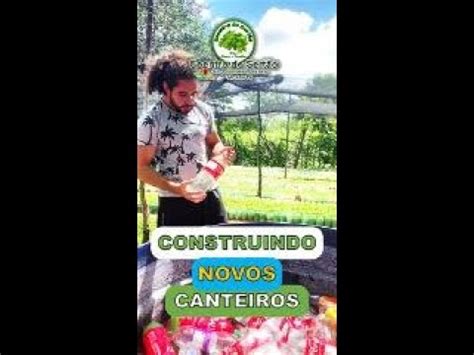 Enchendo As Garrafas Para Novos Canteiros Reciclar Garrafapet