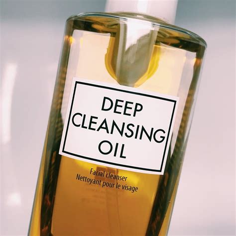 REVIEW: DHC deep cleansing oil - Beauty Harbour